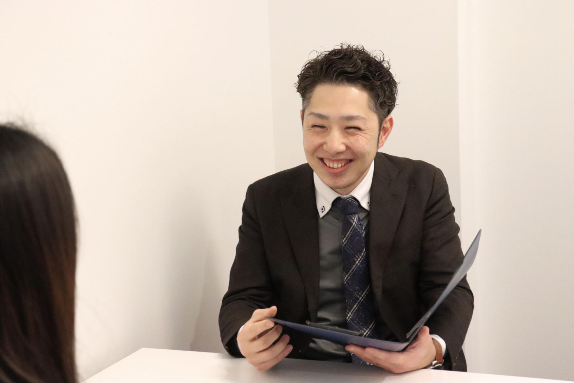 野球のプロリーグ経験を持つ社員・鈴木亮多のキャリアインタビューが「ツナカレメディア」に掲載のサムネイル画像