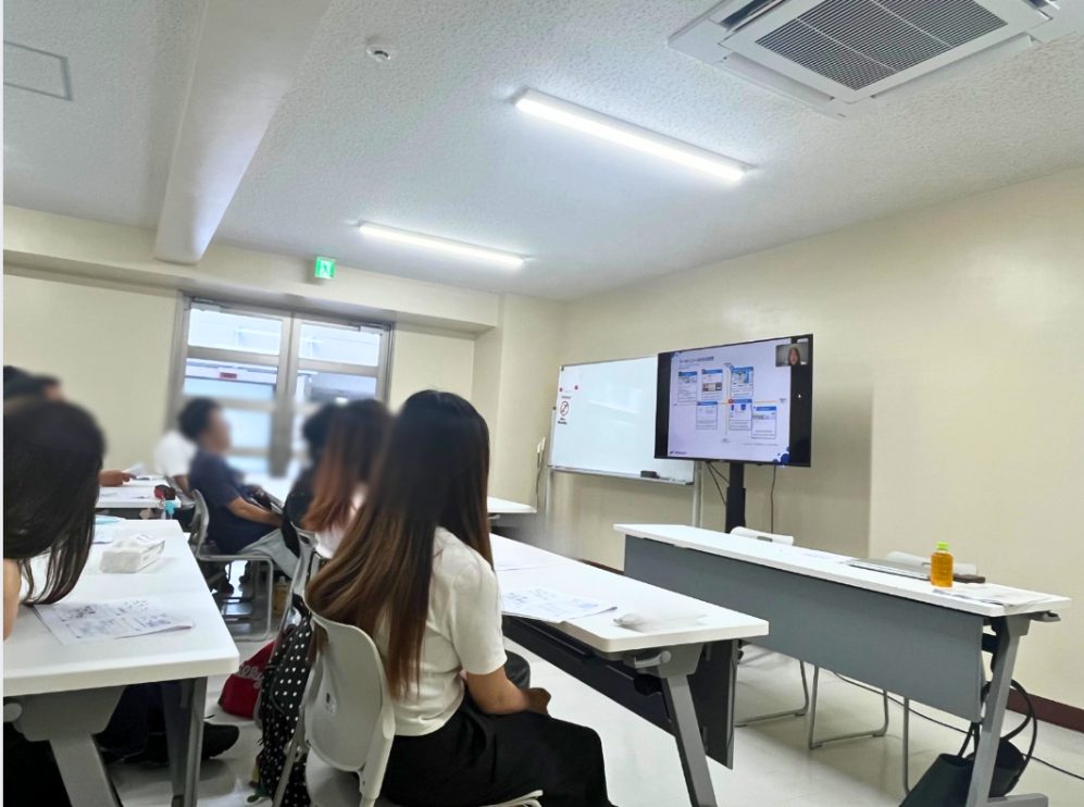 専門学校沖縄ビジネス外語学院でSNSマーケティングの特別講話を実施のサムネイル画像